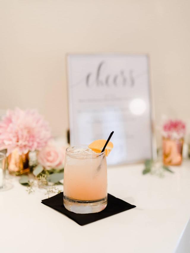 Guest Drink at Stephanie & Grant's Wedding