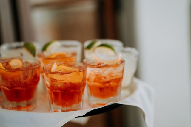 Tray of cocktails for Veronica & Jake’s Wedding